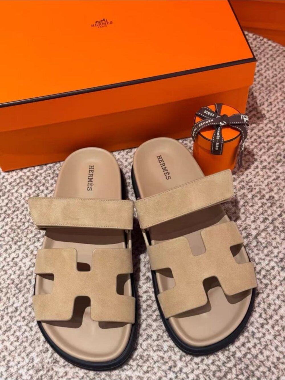 HERMÈS Beige Suede H‑Cut Strap Casual Slides